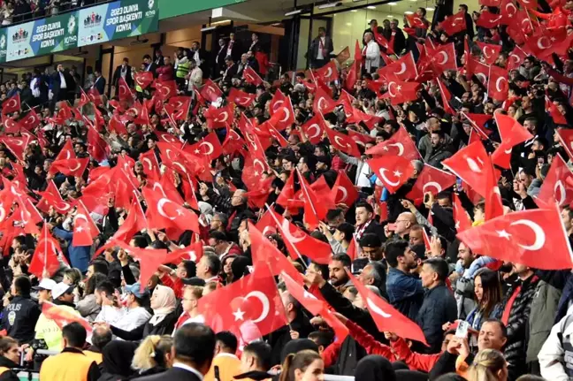 A Milli Futbol Takımı Tarihindeki İlk Maçını Oynadı