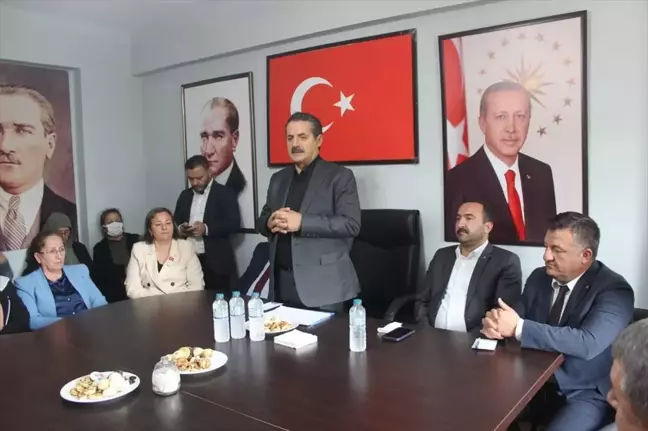 AK Parti Artvin Milletvekili Faruk Çelik, Arhavi, Hopa ve Kemalpaşa ilçelerinde temas ve ziyaretlerde bulundu