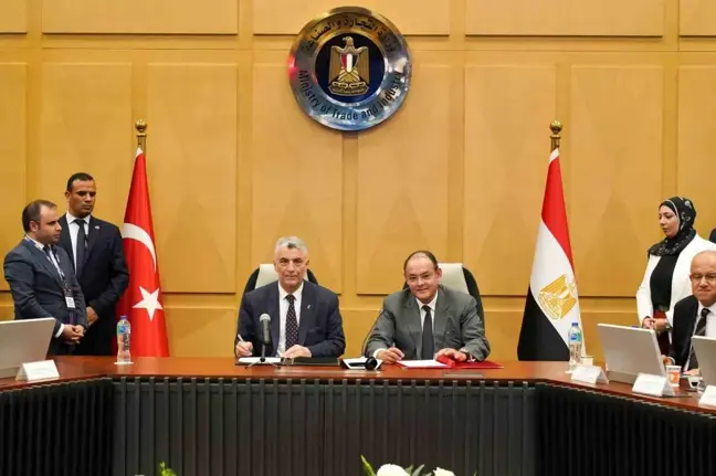 Ticaret Bakanı Ömer Bolat, Mısır'la 5 yılda ticareti 15 milyar dolara çıkarmayı hedefliyor