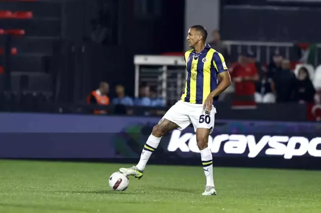 Fenerbahçe'de Stoper Bölgesinde Sakatlık Krizi