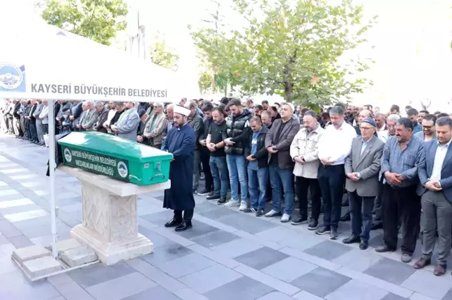 İHA İstanbul 2. Bölge Müdürü Oğuzhan Güven'in babası toprağa verildi
