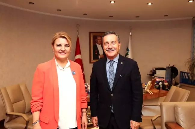 Tepebaşı Belediye Başkanı Ahmet Ataç, Cumhuriyetin 100. Yılında Bir Cumhuriyet Aydını Mehmet Ali Kağıtçı Söyleşisine Katıldı