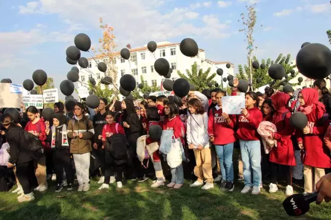 Batman'da lise öğrencileri İsrail'in saldırılarını protesto etti