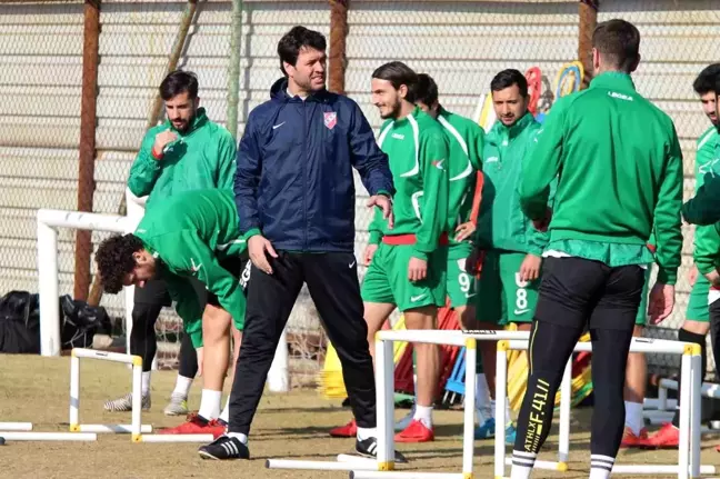 Karşıyaka, teknik direktörlük için Cihat Arslan ile görüşmelere başladı