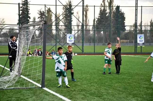 Ali Hikmet Paşa Spor Kompleksi'nde Turnuva Heyecanı