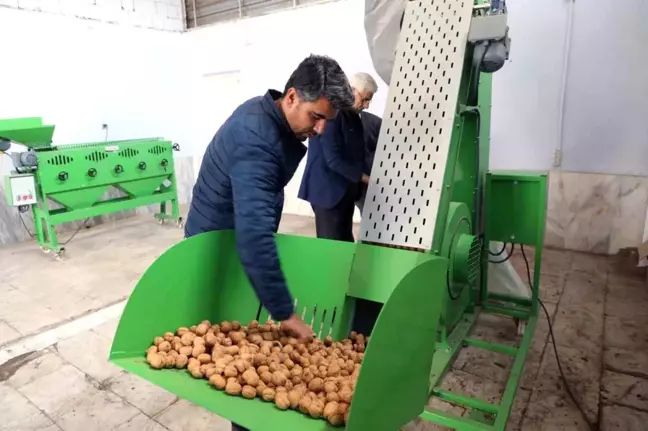 Muğla Büyükşehir'den Ceviz üreticisine ekipman desteği