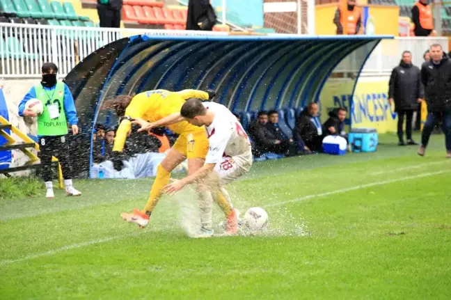 TFF 2.Lig: Belediye Derincespor: 2 İnegölspor: 1