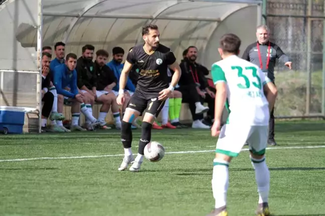 Perşembespor-Çarşambaspor Mücadelesi Beraberlikle Sonuçlandı