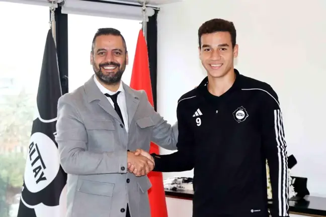 Altay, genç yeteneği Mehmet Onur Yıldız ile profesyonel sözleşme imzaladı