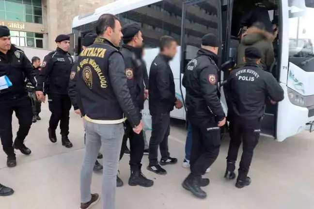 Antalya'da 98 Şahıs Aranıyor Suçlular Yakalandı
