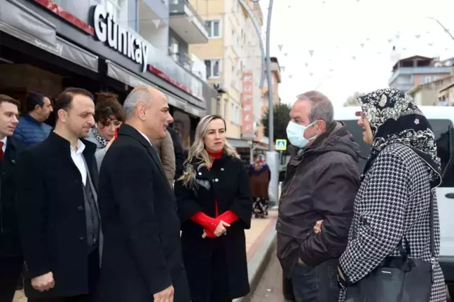 Körfez Belediye Başkanı Şener Söğüt, Mimar Sinan Mahallesi'ndeki Esnafı Ziyaret Etti