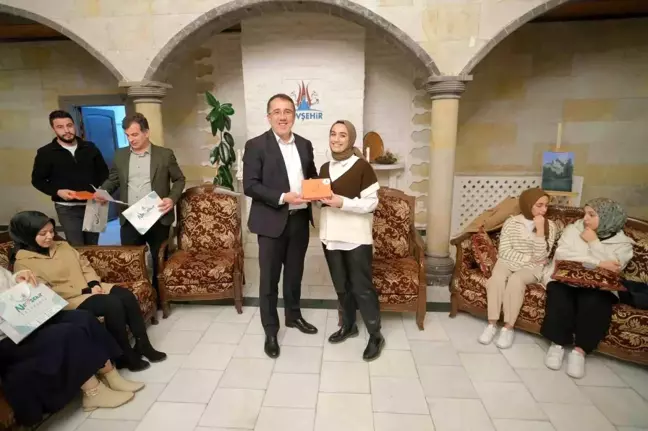 Nevşehir Belediye Başkanı Dr. Mehmet Savran Gönüllü Gençlerle Buluştu