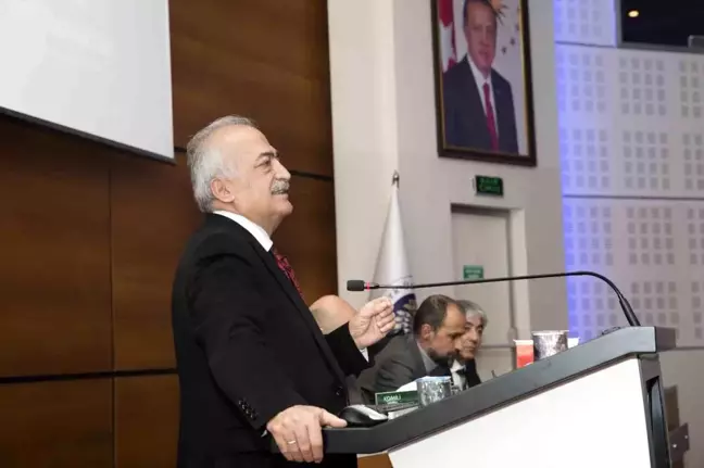 Atatürk Üniversitesi Rektörü Prof. Dr. Ömer Çomaklı, birimlerin akademik performanslarını değerlendirdi