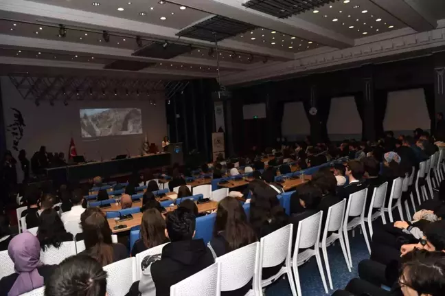 Başkan Büyükkılıç, yabancı öğrencilerle bir araya geldi