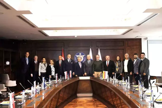İzmir futbolu için el ele