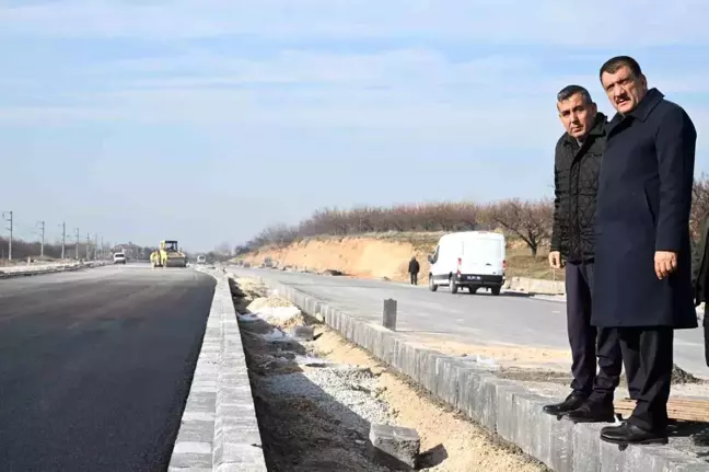 Gürkan, Kuzey Kuşak Yolu'na yapılan bağlantı yollarını inceledi