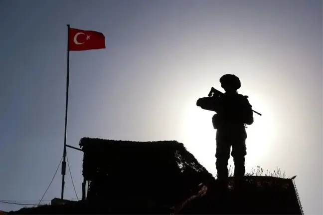 Hudut Kartalları yasa dışı yollarla sınırları geçmeye çalışan 46 kişiyi yakaladı