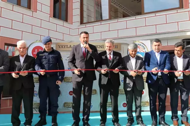 Kaş ilçesinde Yayla Belenli Yeni Camii ibadete açıldı