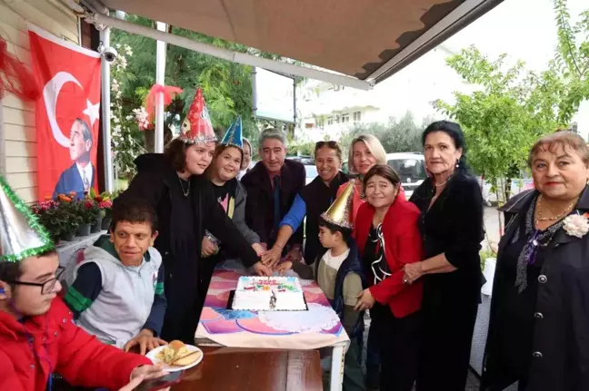 Marmaris Belediye Başkanı Özel Çocuklarla 2024 Yılını Kutladı