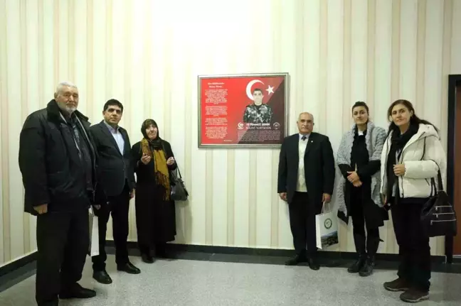 Şehit Bülent Yurtseven'in Ailesinden Rektör Alma'ya ziyaret