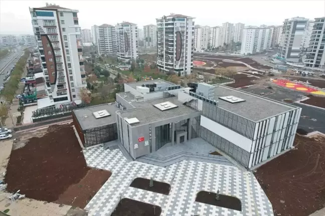 Diyarbakır'da 600 Öğrenci Kapasiteli Millet Kıraathanesi Hizmete Açıldı