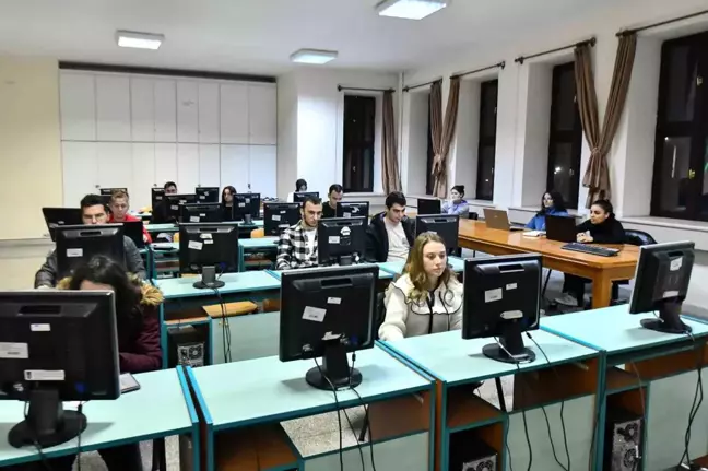 Ankara Büyükşehir Belediyesi ve Gazi Üniversitesi iş birliğiyle BELTEK kursları devam ediyor