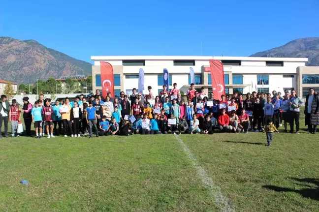 Muğla'da Atatürk Yol Koşusu Gerçekleşti