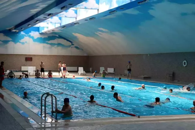 Şanlıurfa Büyükşehir Belediyesi GAP Vadisi'nde Yüzme Keyfi