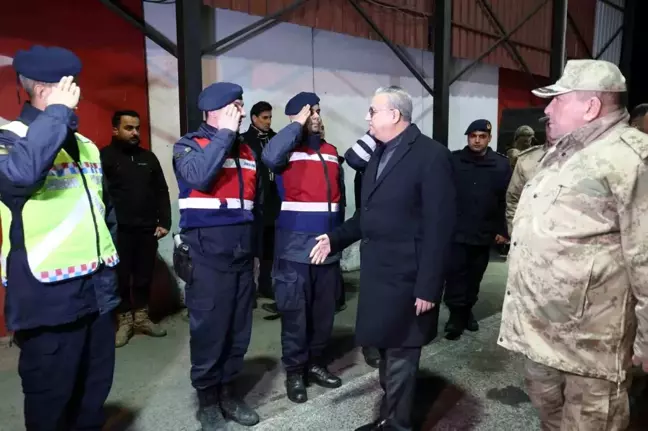 Diyarbakır Valisi Ali İhsan Su, yılbaşı gecesi 170 noktada 2 bin 527 personelle sahada