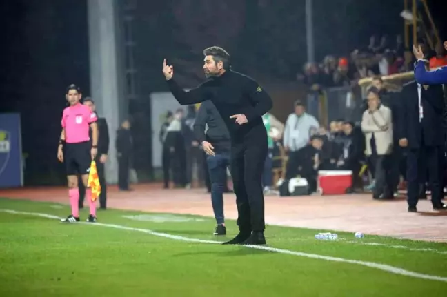Erzurumspor FK Teknik Direktörü Hakan Kutlu: Puan silme cezası canımızı acıtıyor