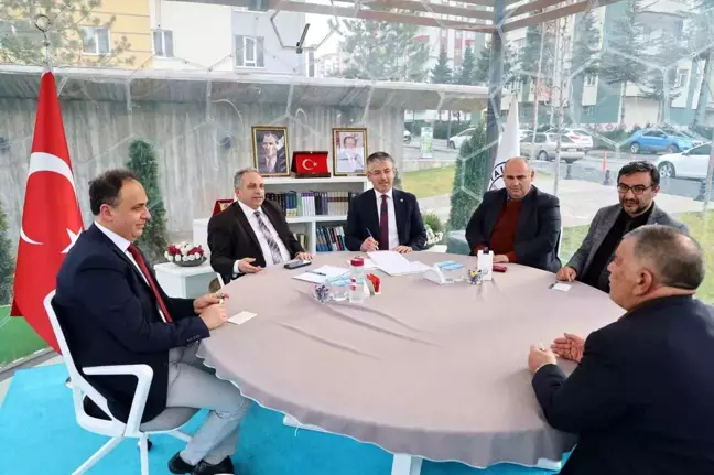 Talas Belediye Başkanı Mustafa Yalçın, Şeffaf Odada AK Parti Milletvekili Şaban Çopuroğlu'nu ağırladı
