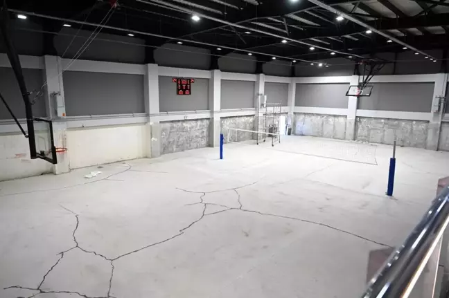 Maşukiye Kapalı Spor Salonu'nda Çalışmalar Hızla Devam Ediyor