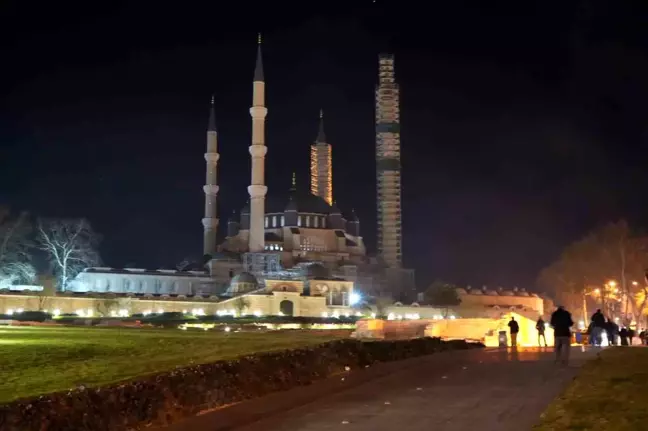 Edirne'de Vatandaşlar Regaip Kandili'nde Camilere Akın Etti