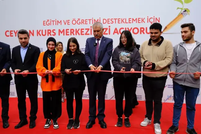Adana'da Ücretsiz Kurs Merkezi Açıldı