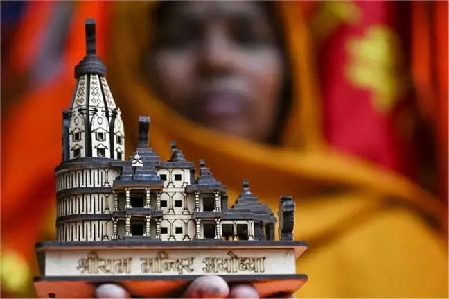 Hindistan'da şiddetin merkezi olan Ayodhya'nın