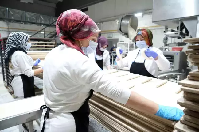 Niğde Belediyesi, Sosyal Yardımlaşma Vakfı'ndan destek alan kadınları istihdam ediyor