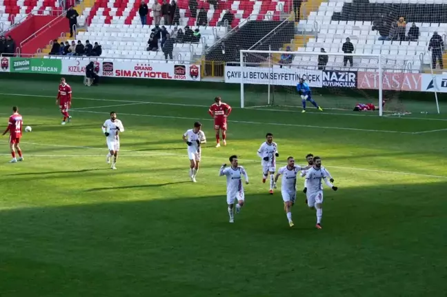 24Erzincanspor, Somaspor'u 2-0 mağlup etti