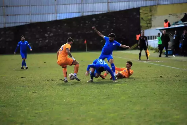 Belediye Derincespor, İskenderunspor'a 1-0 mağlup oldu