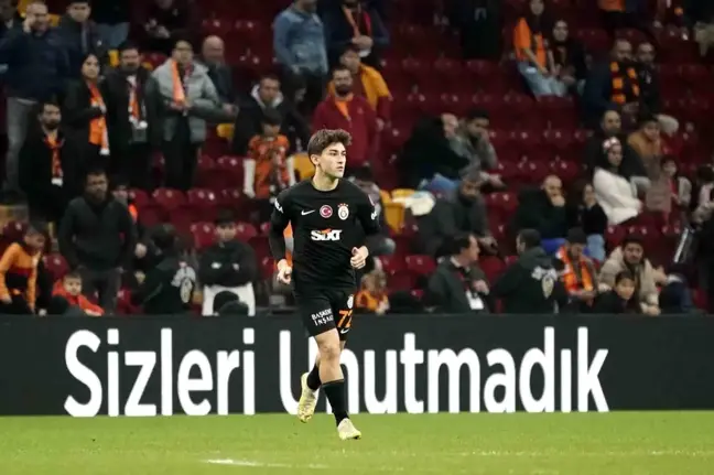 Galatasaray'ın genç futbolcuları ilk kez süre aldı