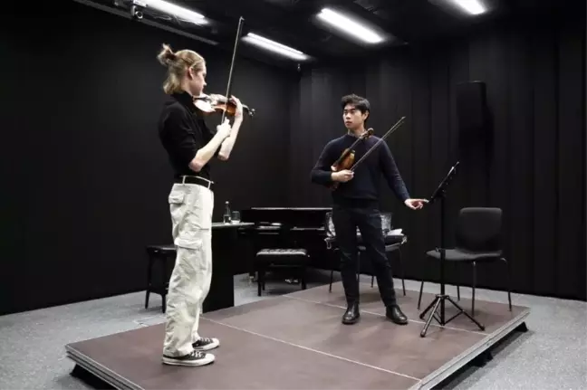 Wiener Concert-Verein ve Timothy Chooi İstanbul'da konser verdi