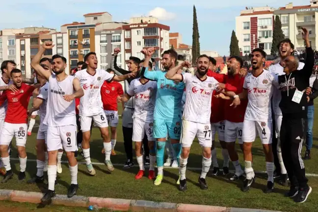 Turgutluspor, Karşıyaka'yı 1-0 mağlup ederek 2. sıraya yükseldi