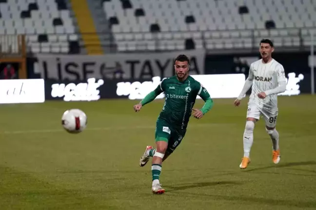 Manisa Futbol Kulübü, Giresunspor'u 2-0 mağlup etti