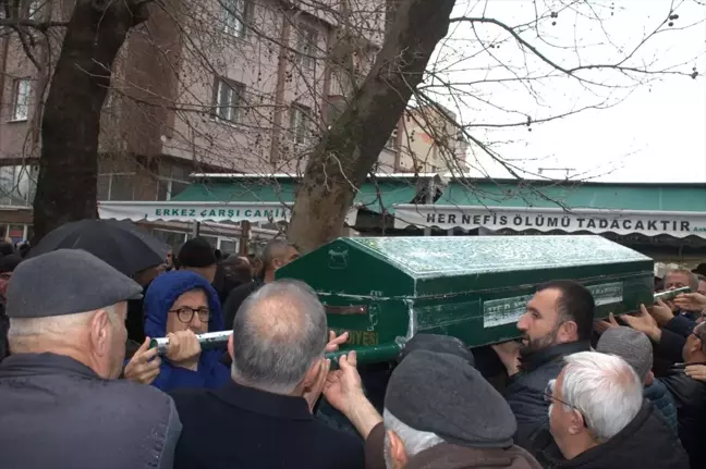 İYİ Parti Genel Başkan Yardımcısı Hakan Şeref Olgun'un babasının cenazesi toprağa verildi