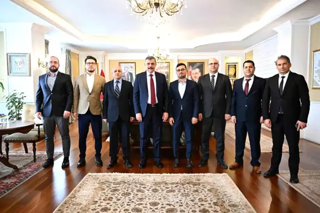 Hak-İş Konfederasyonu Hizmet-İş Sendikası Vali Mustafa Çiftçi'yi Ziyaret Etti