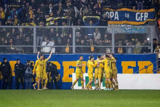 Fenerbahçe, Çaykur Rizespor'u 3-1 mağlup etti