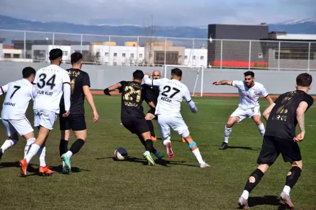 Anadolu Üniversitesi Spor Kulübü Turgutluspor'a 2-0 mağlup oldu
