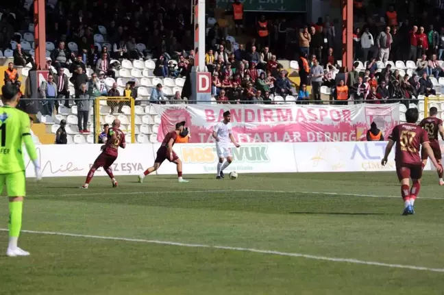 Bandırmaspor, Ümraniyespor'u 4-1 mağlup etti