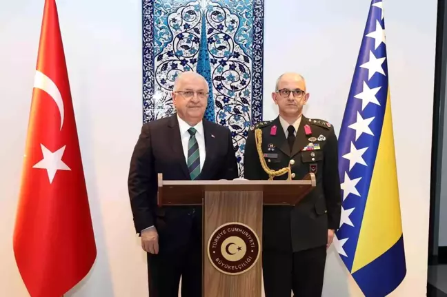 Milli Savunma Bakanı Yaşar Güler, Saraybosna'da Şehitlikleri Ziyaret Etti