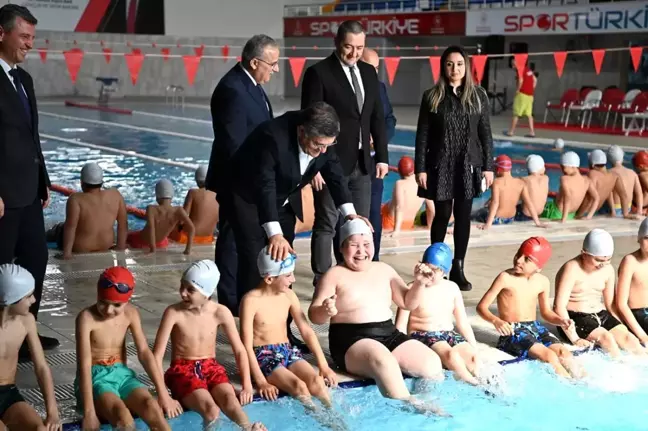 Sinop'ta Yüzme Bilmeyen Kalmasın Projesi Gelişim Programı 2. dönem açıldı