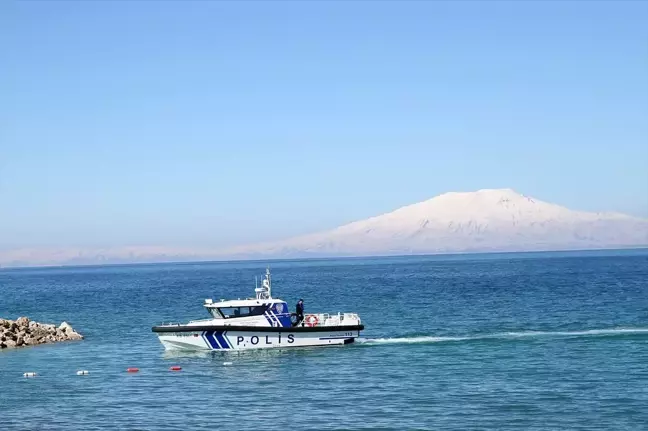 Van'da Şehit Başkomiser Nihat Akbaş'ın Adı Verilen Kontrol Botu Hizmete Alındı